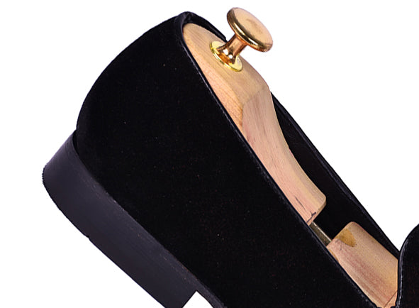 Black Velvet King of Hearts Embroidered Loafers